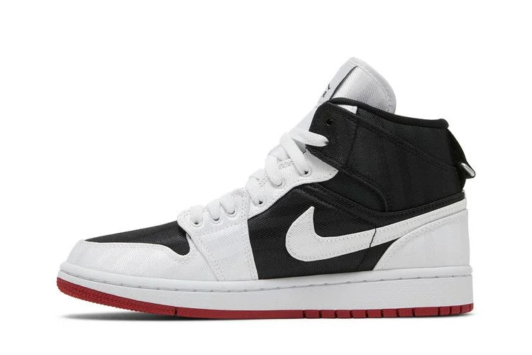 Кроссовки Wmns Air Jordan 1 Mid SE Utility 'White Black Gym Red'