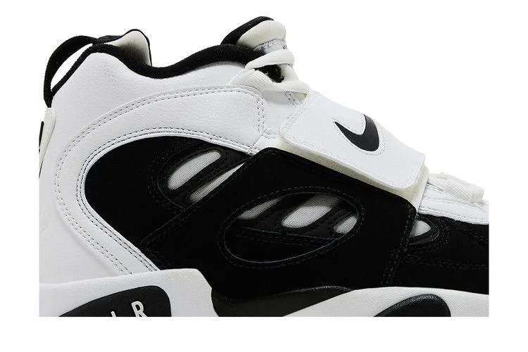 Krossovki-Nike-Air-Diamond-Turf-2-White-Black-1