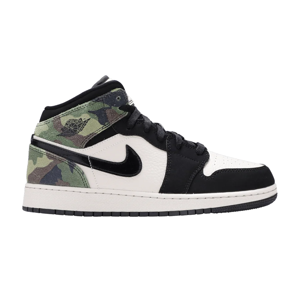 Krossovki-Air-Jordan-1-Mid-SE-GS-Camo
