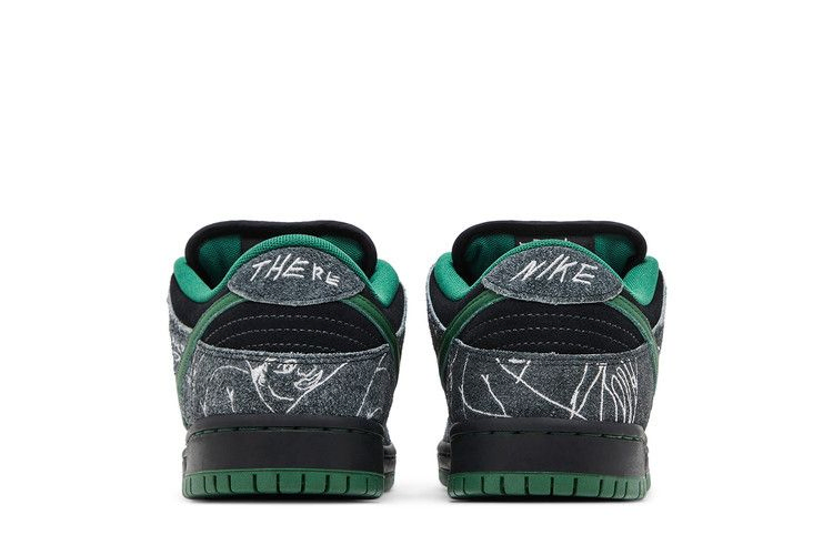 there-skateboards-x-dunk-low-sb-ultra-humanized-special-box-hf7743-001-sb_05