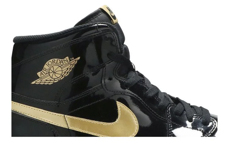 Кроссовки Air Jordan 1 Retro High OG 'Black Gold PL'