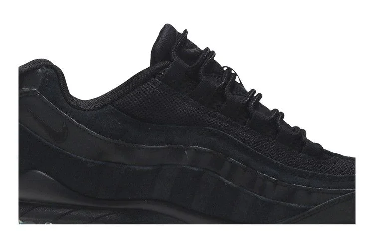 Krossovki-Nike-Air-Max-95-GS-Triple-Black-1