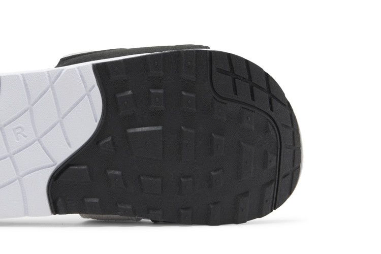 air-max-1-slide-white-black-dh0295-102_04