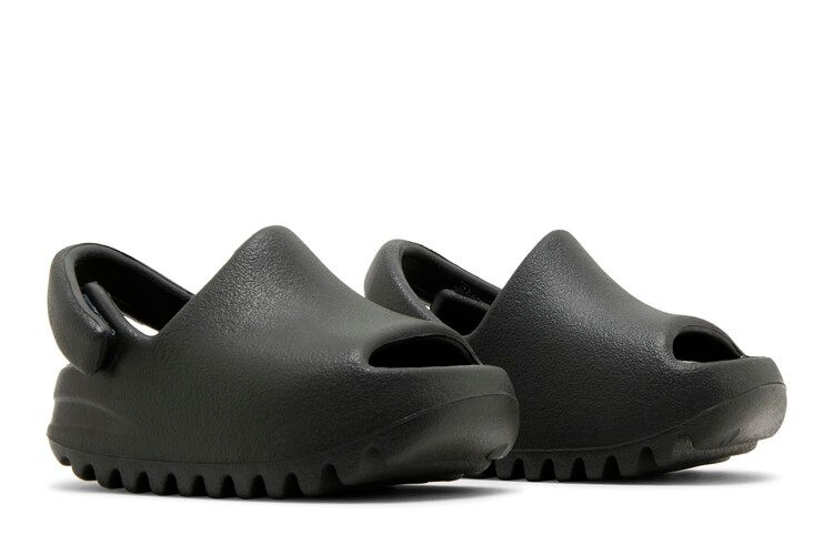 yeezy-slides-infants-dark-onyx-id5106_07