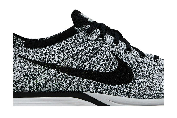 fly-knit-racer-526628-101_01