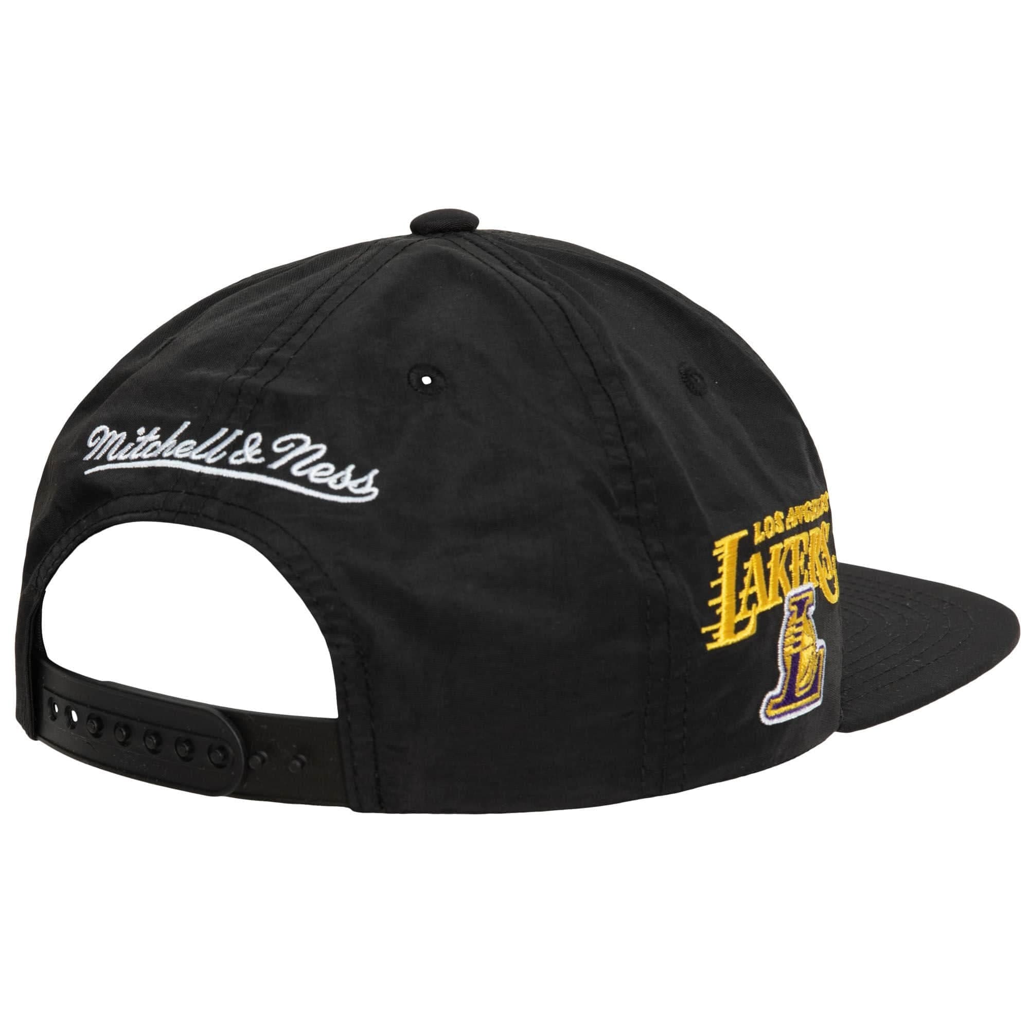 Бейсболка Mitchell & Ness Nylon Szn Deadstock Snapback Los Angeles Lakers Hat