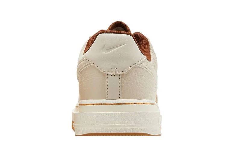 Krossovki-Nike-Air-Force-1-Luxe-Pecan-6