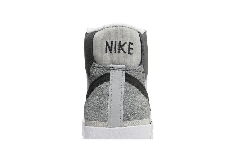 Кроссовки Nike Blazer Mid '77 Pro Club 'Remastered - Grey Black'