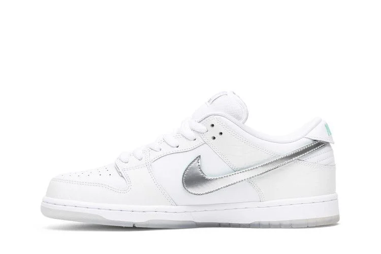 Krossovki-Diamond-Supply-Co.-x-Nike-Dunk-Low-Pro-SB-White-Diamond-2