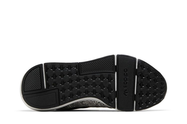 swift-run-22-j-grey-black-gz1555_03