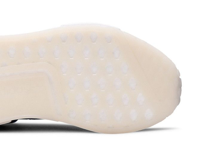 Кроссовки Adidas Wmns NMD_R1 'Light Purple'