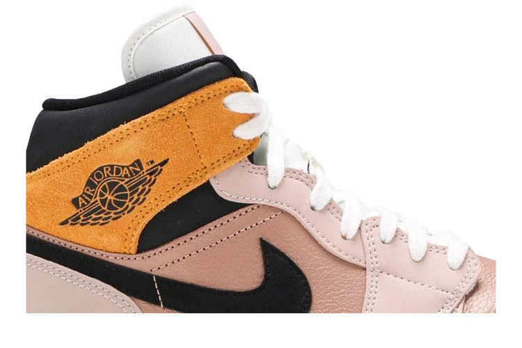 Кроссовки Wmns Air Jordan 1 Mid SE 'Particle Beige'