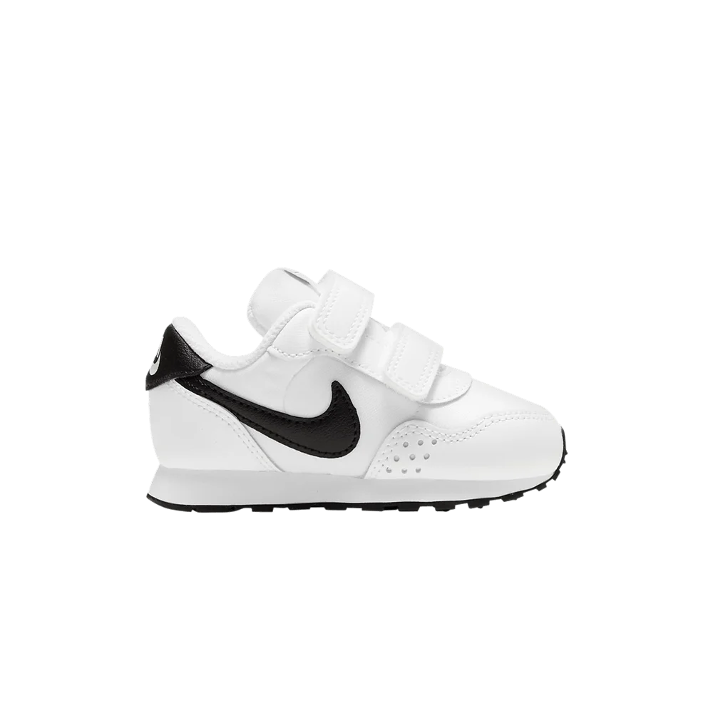 Krossovki-Nike-MD-Valiant-TD-White-Black
