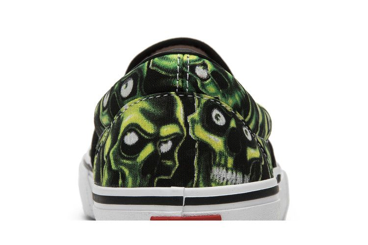 Кроссовки Vans Supreme x Slip-On 'Glow-In-The-Dark Skull Pile'