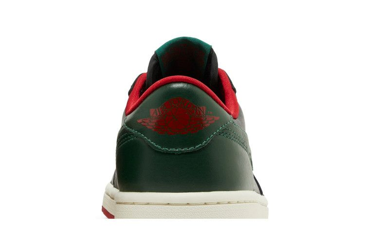 Кроссовки Wmns Air Jordan 1 Retro Low OG 'Black Gorge Green'
