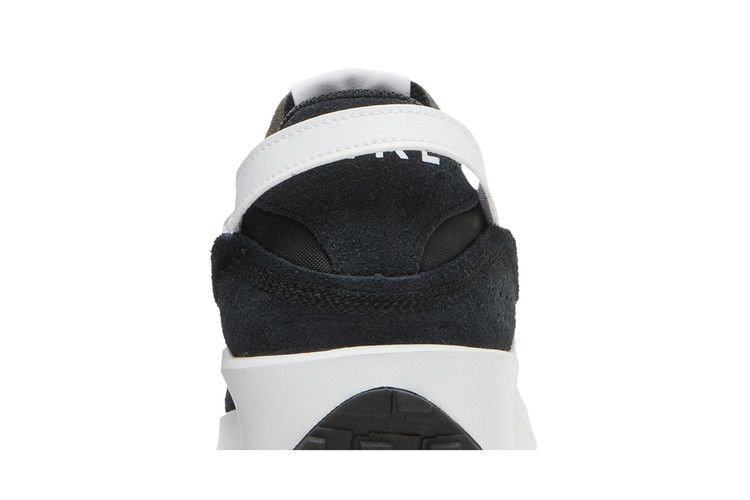 waffle-debut-black-white-dh9522-001_06