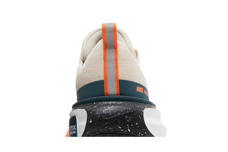 Кроссовки Nike ZoomX Invincible Run Flyknit 3 'Oatmeal Safety Orange'
