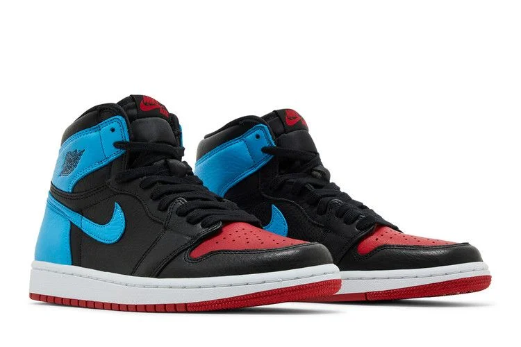 Krossovki-Wmns-Air-Jordan-1-High-OG-NC-to-Chi-7