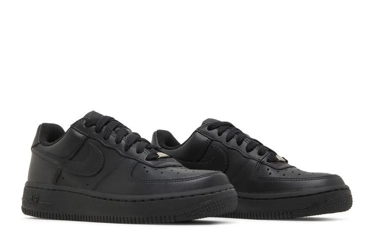 Krossovki-Nike-Air-Force-1-Low-GS-Triple-Black-7