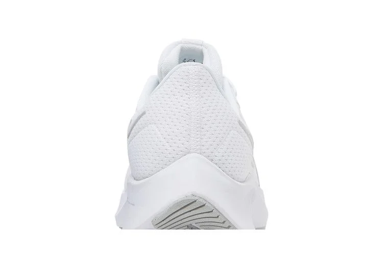 Кроссовки Nike Wmns Air Zoom Pegasus 38 'White Metallic Silver'