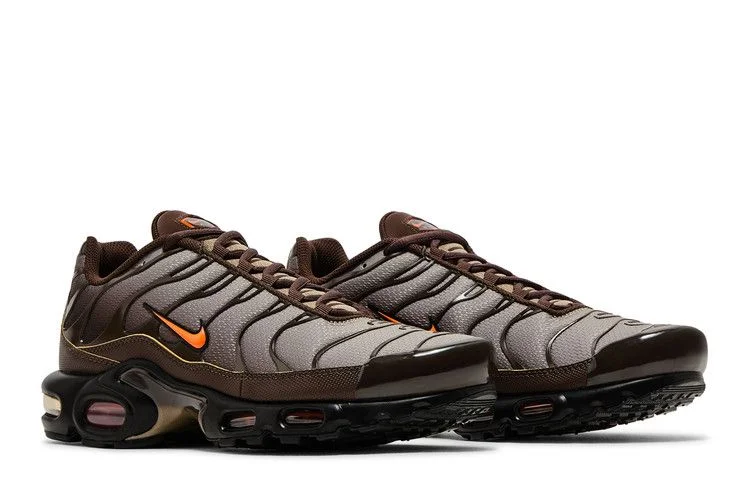Krossovki-Nike-Air-Max-Plus-Baroque-Brown-7