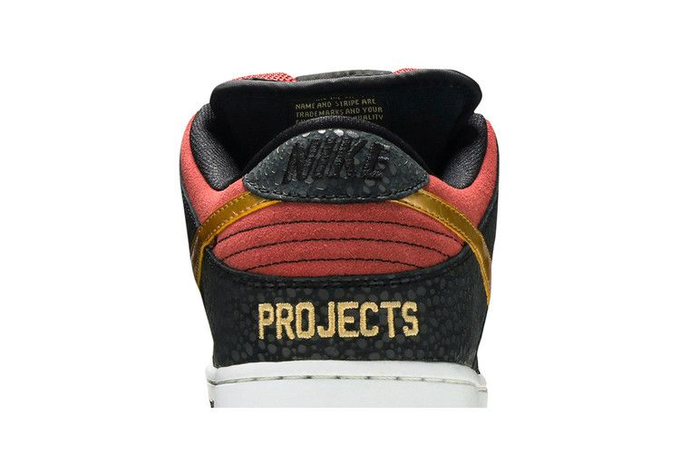 Кроссовки Brooklyn Projects x Nike Dunk Low Pro Prm SB 'Walk Of Fame'