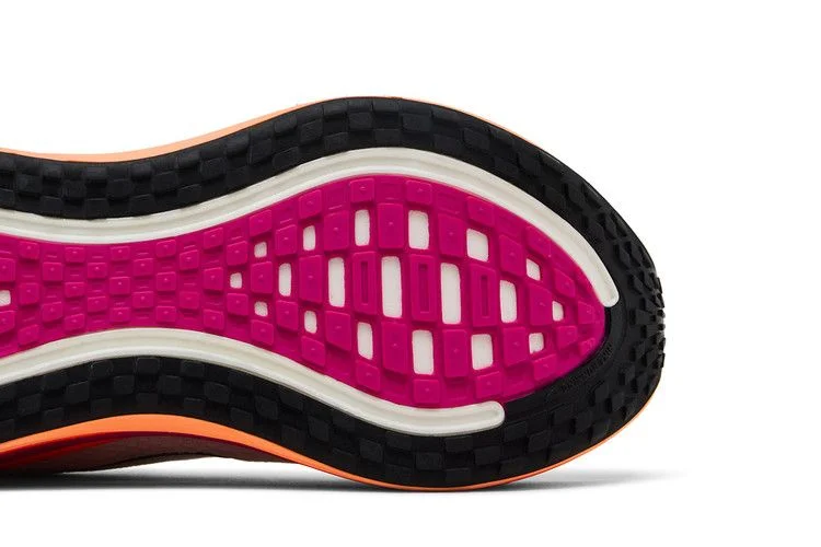 Кроссовки Nike Wmns Vomero Plus 'White Fire Pink'