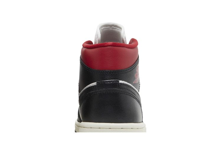 Кроссовки Wmns Air Jordan 1 Mid 'Black Sail Gym Red'