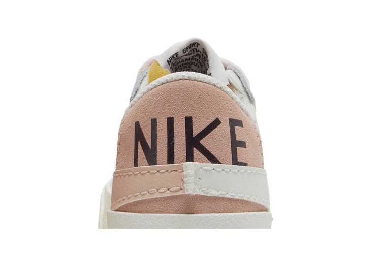 Кроссовки Nike Wmns Blazer Low '77 Jumbo 'Light Soft Pink'