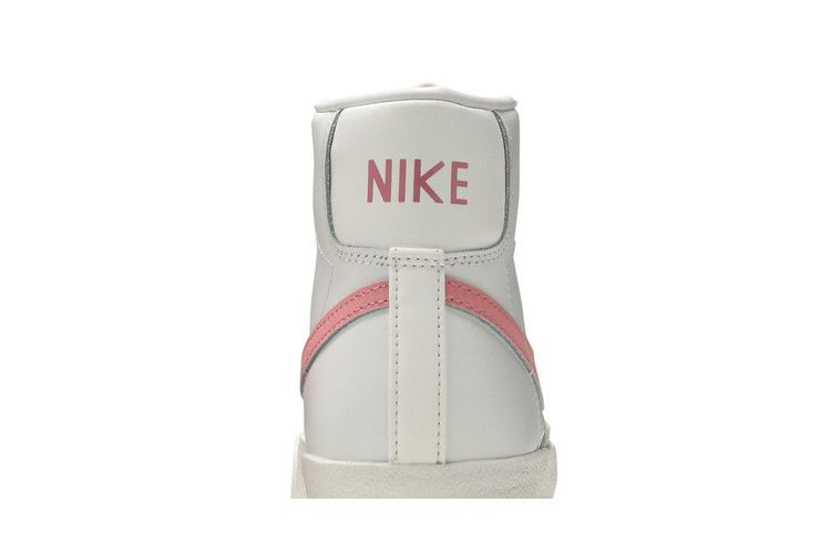 Кроссовки Nike Wmns Blazer Mid '77 Vintage 'White Sunset Pulse'