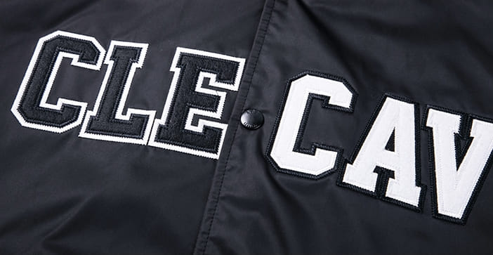 Куртка с капюшоном 2018 NBA Cleveland Cavaliers Black Jacket