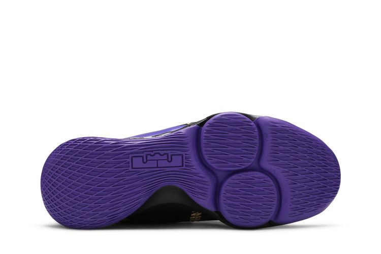 Кроссовки Nike LeBron Witness 5 'Fierce Purple Metallic Gold'