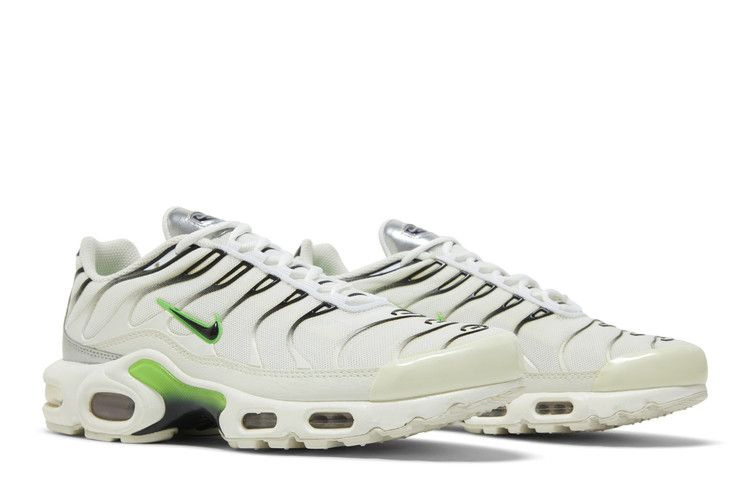 wmns-air-max-plus-white-green-strike-dn6997-100_07