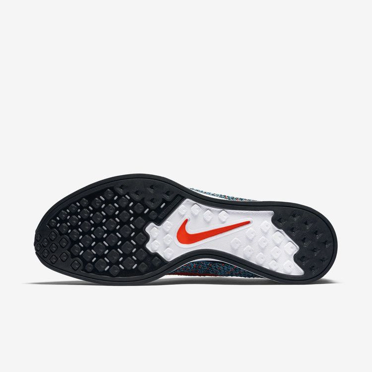flyknit-racer-526628-404_05