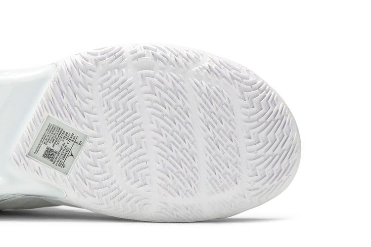 Кроссовки Air Jordan Why Not Zer0.3 'White Metallic'