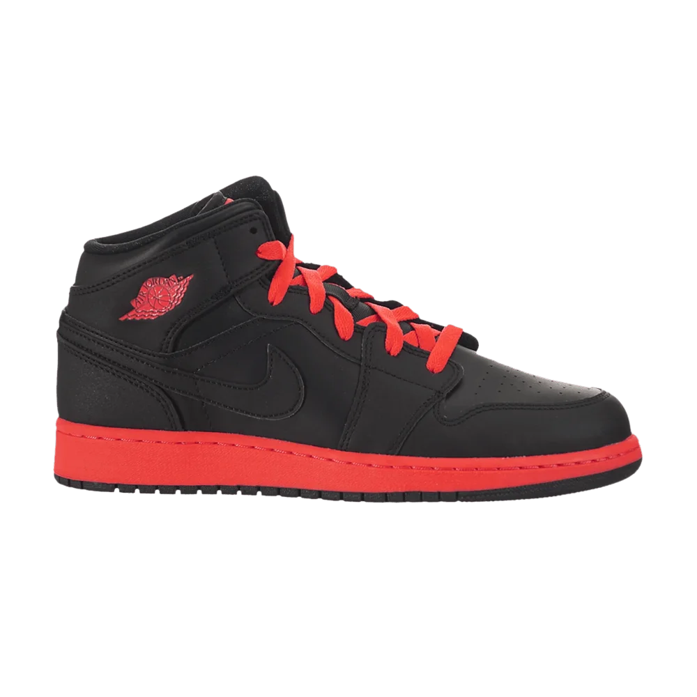 Krossovki-Air-Jordan-1-Mid-BG-Black-Infrared