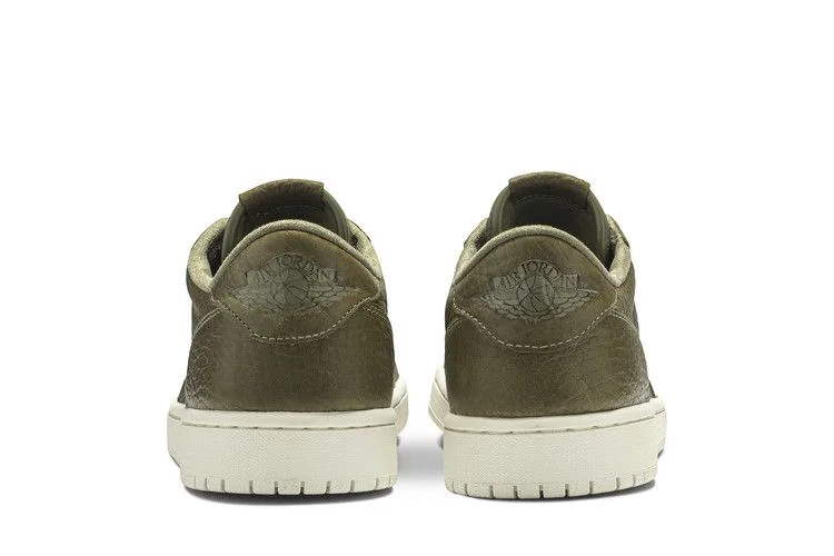 Кроссовки Air Jordan 1 Retro Low Swooshless 'Trooper'