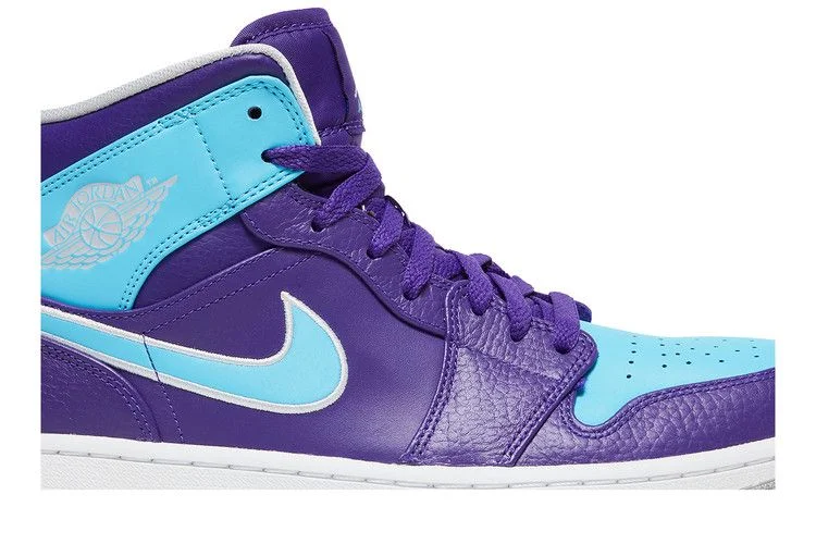 Krossovki-Air-Jordan-1-Mid-Hornet-1