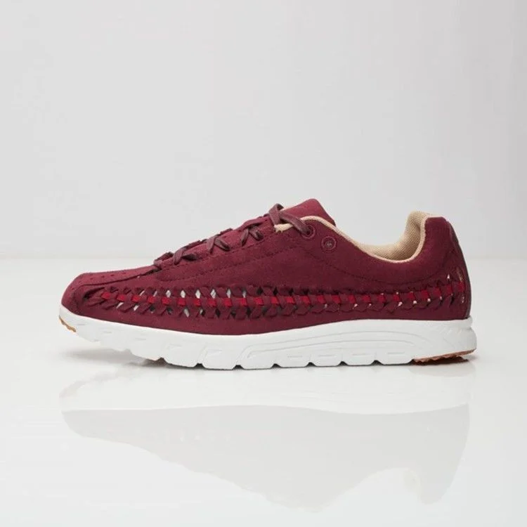 Krossovki-Nike-Wmns-Mayfly-Woven-Night-Maroon-1