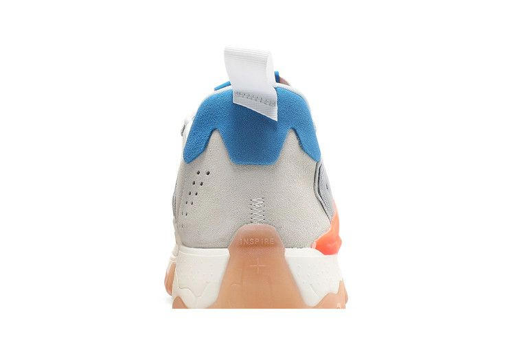 jordan-delta-2-light-smoke-grey-total-orange-cv8121-004_06