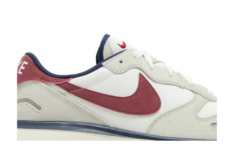 Кроссовки Nike Wmns Phoenix Waffle 'Light Bone Team Red'