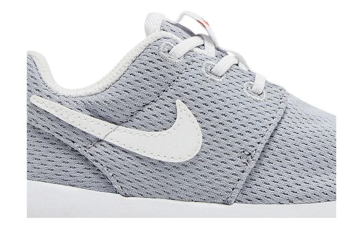 Krossovki-Nike-Roshe-One-TD-Wolf-Grey-1