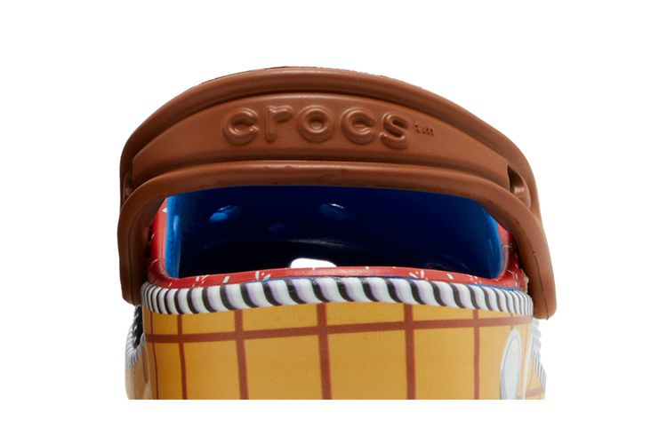 toy-story-x-classic-clog-toddler-woody-209470-4gx_06