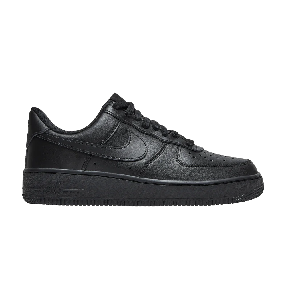 Krossovki-Nike-Wmns-Air-Force-1-07-Triple-Black