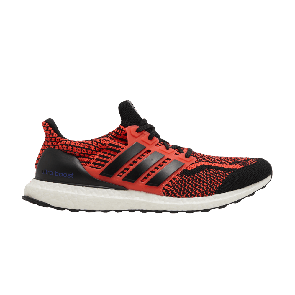 Кроссовки adidas UltraBoost 5.0 DNA 'Solar Red Black'