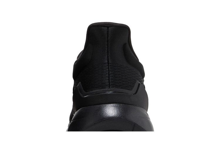 eq21-run-triple-black-h00521_06