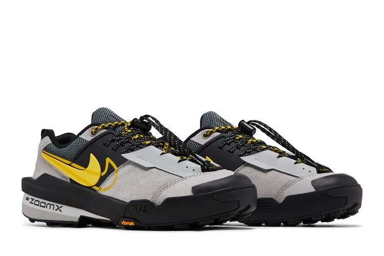 Krossovki-sacai-x-Nike-Zegamadome-Matte-Silver-Tour-Yellow-7