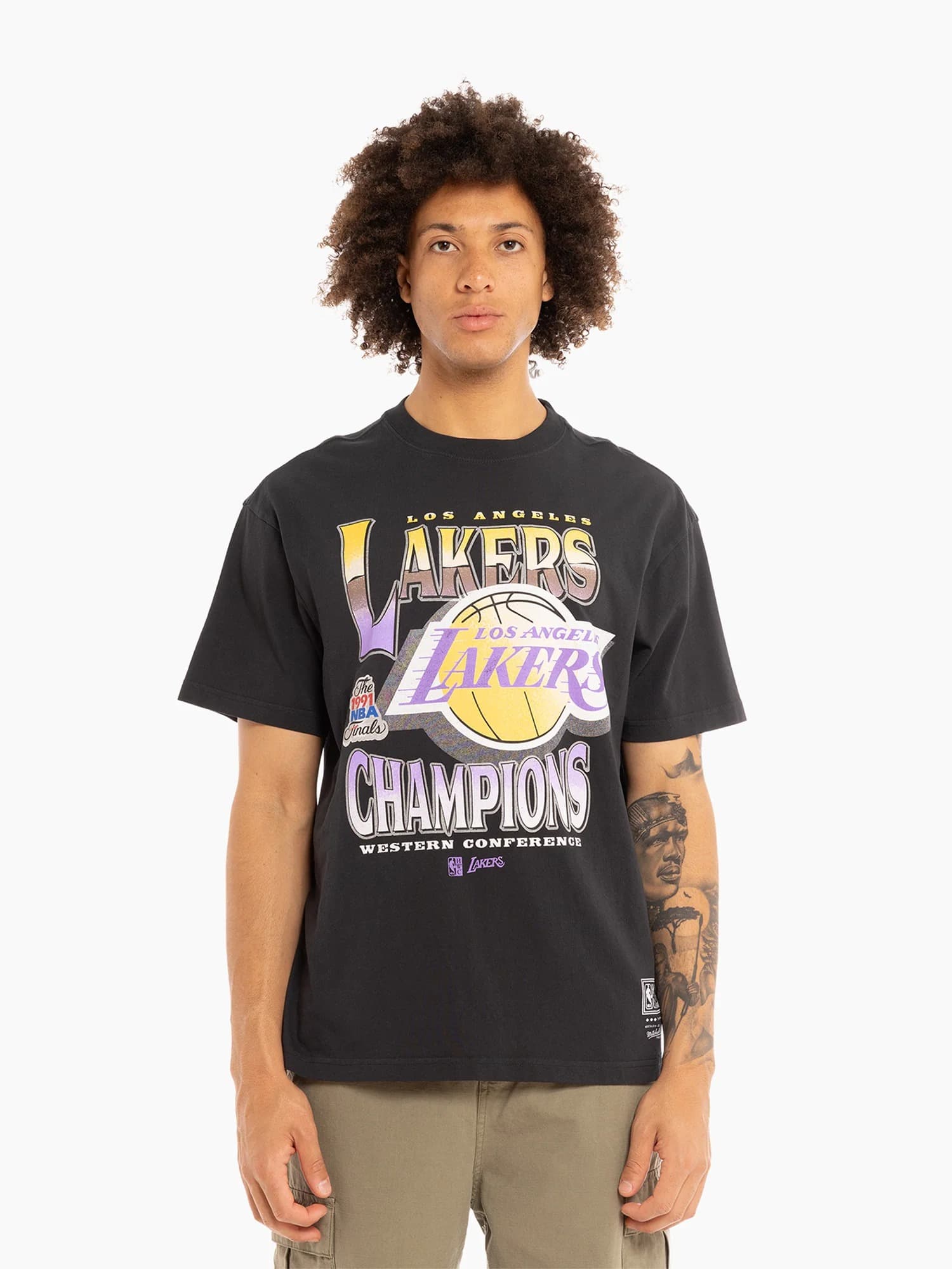 Mitchell-Ness-Los-Angeles-Lakers-Metallic-Vintage-T-Shirt-4