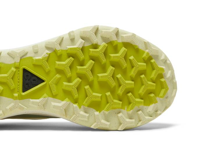 acg-lowcate-heel-pouch-oil-green-fb9761-300_04