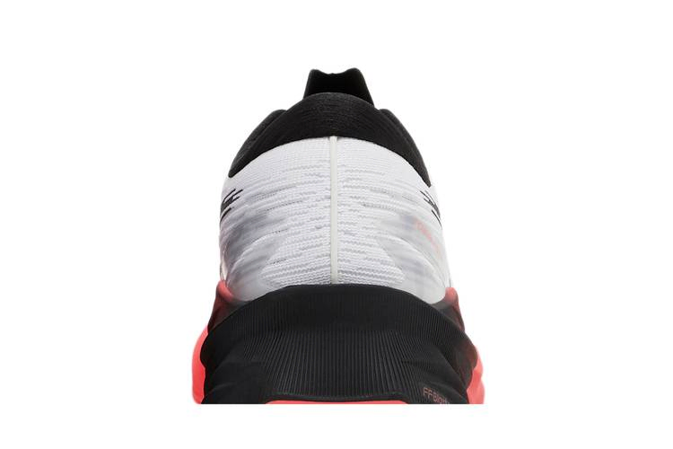 novablast-3-white-black-electric-red-1011b458-104_06